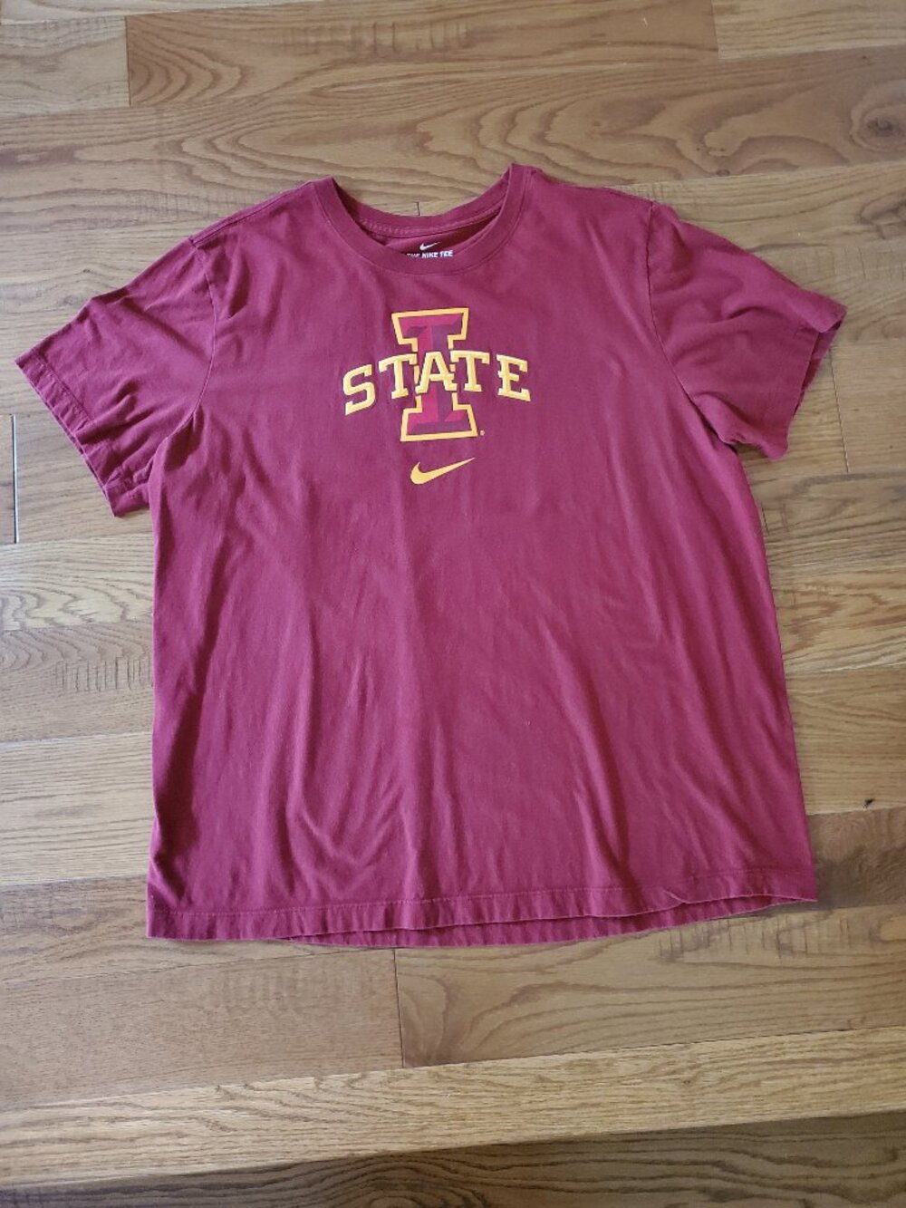 Size XL Iowa State University Nike Short Sleeve T-Shirt